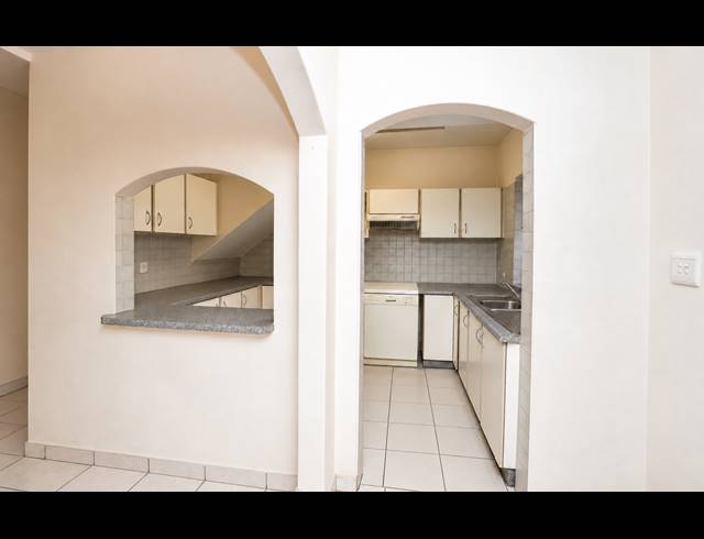 3 BEDROOM TOWNHOUSE FOR SALE IN GLENWOOD